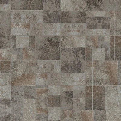 New Castle - Benchmark®, Knight's Armor